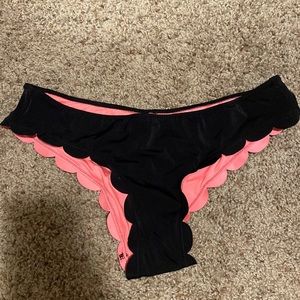 Victoria’s Secret PINK black scallop swimsuit bottoms M